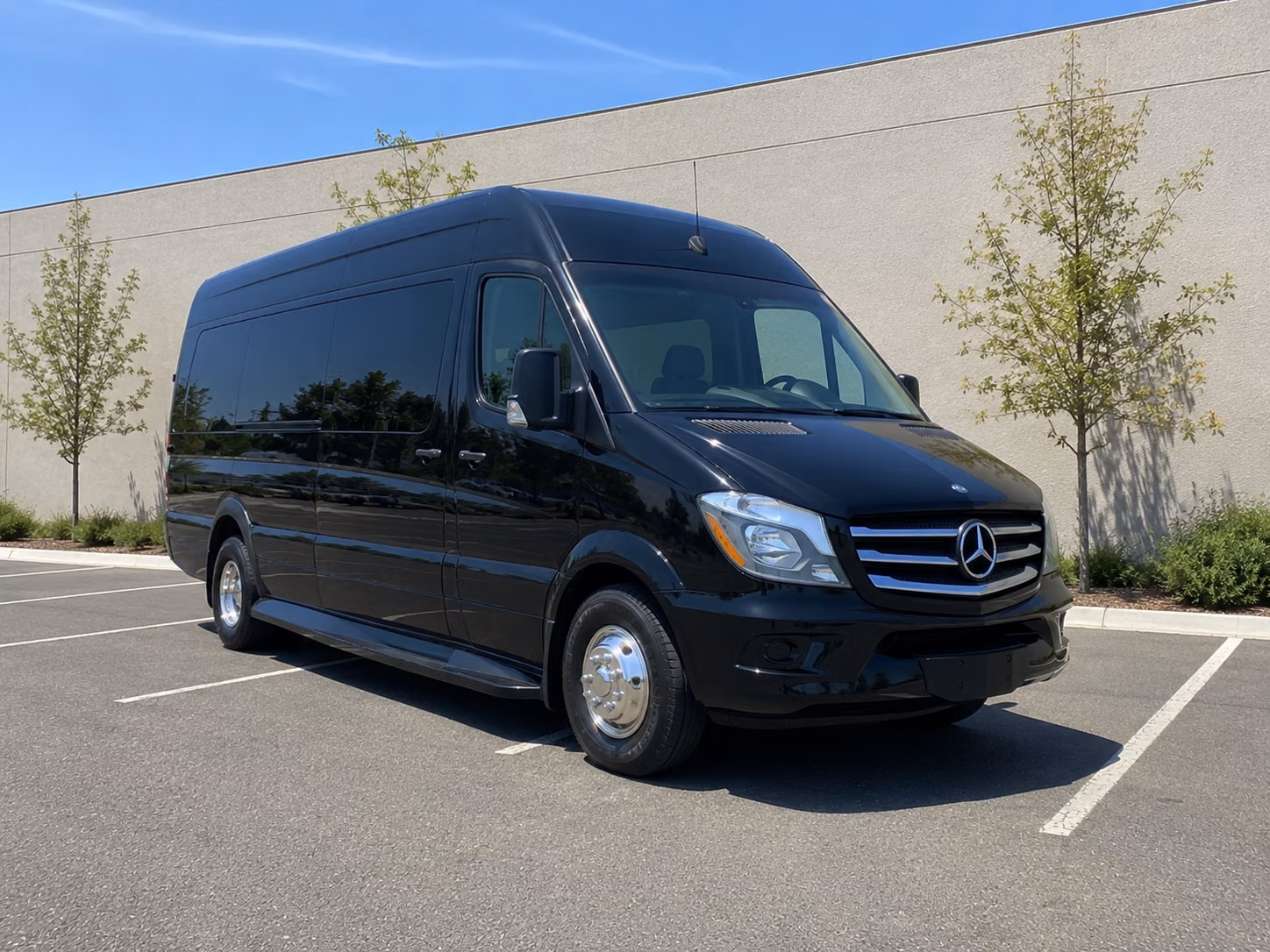 book group transportation for your next airport transfer 3