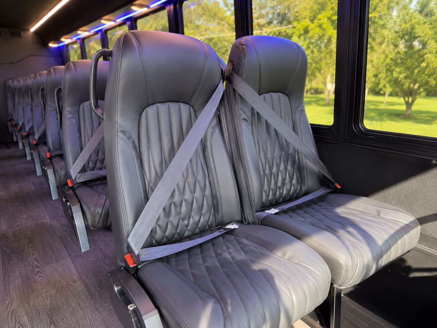 book group transportation for your next airport transfer 5