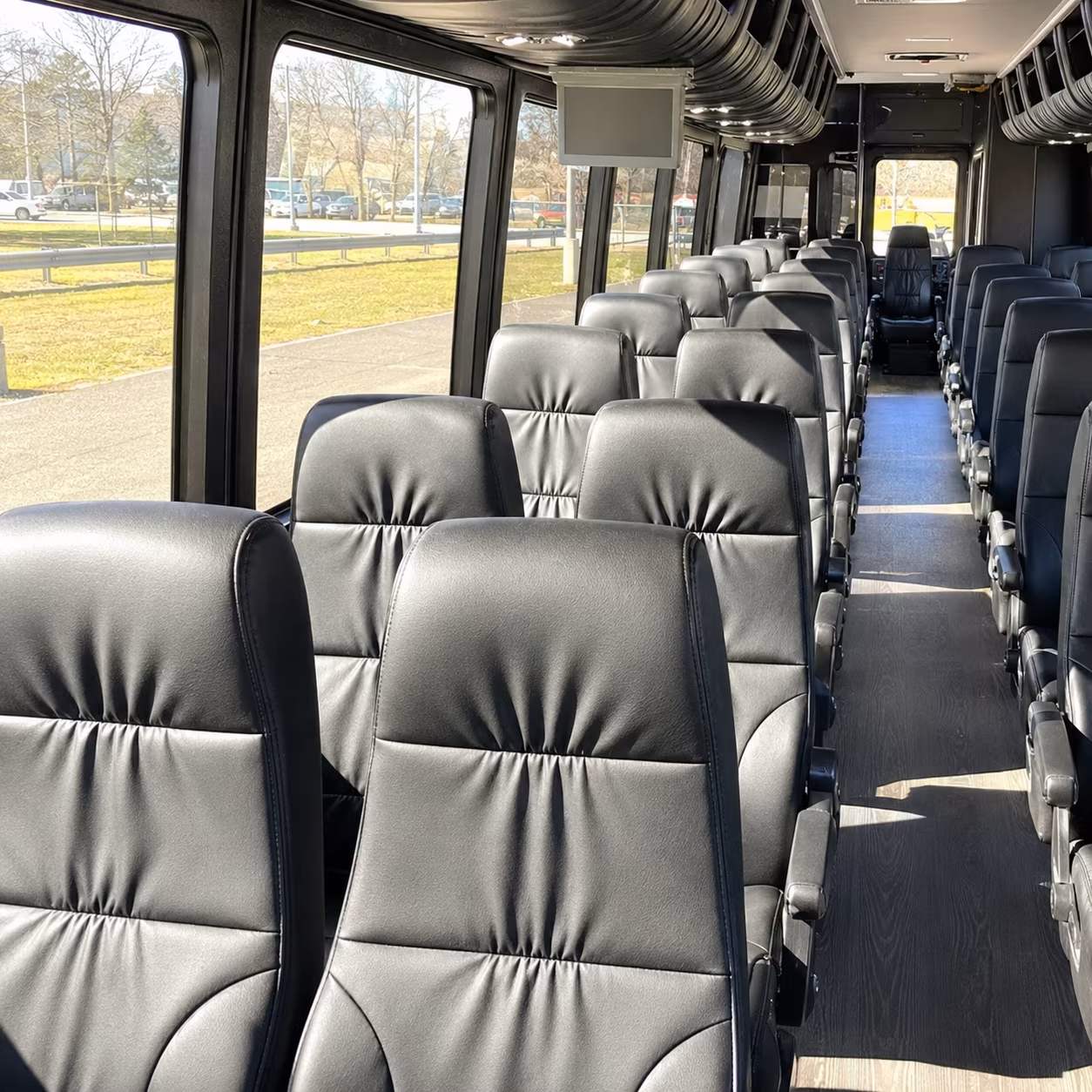 minibuses and charter buses for bronx zoo and wildlife conservation field trips