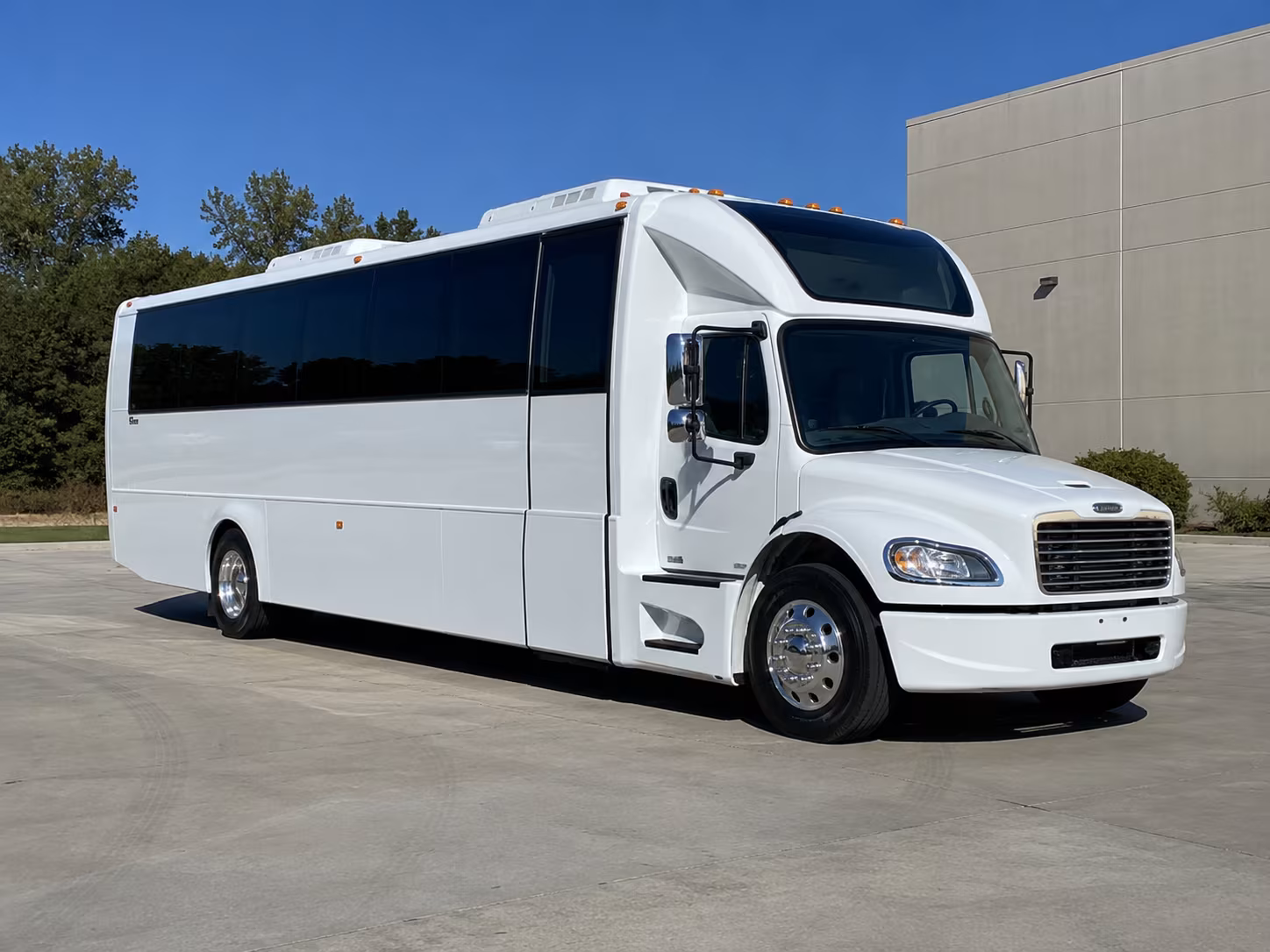 new york 28 passenger party bus